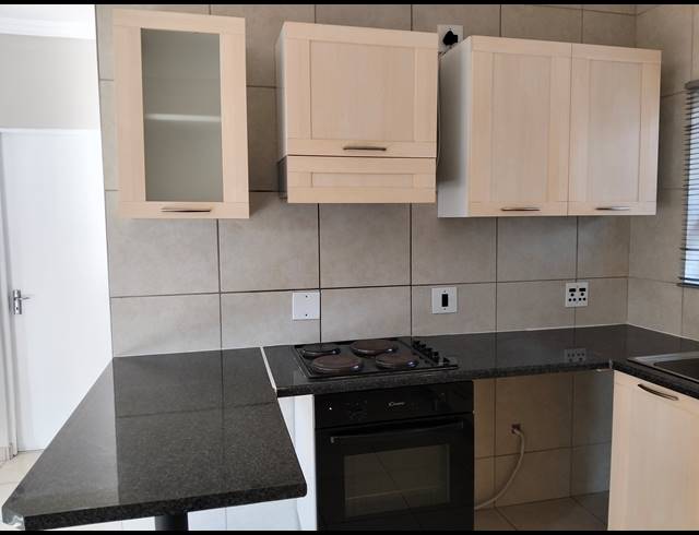 2 BEDROOM APARTMENT RENTED IN ALBERTSKROON